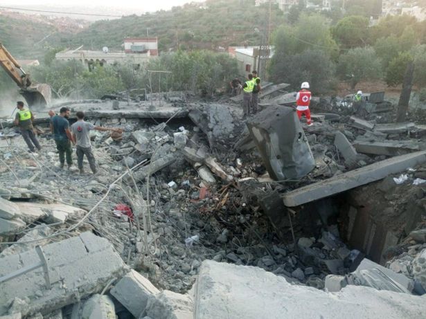 آثار الغارة الإسرائيلية التي استهدفت بلدة حولا - مواقع التواصل 