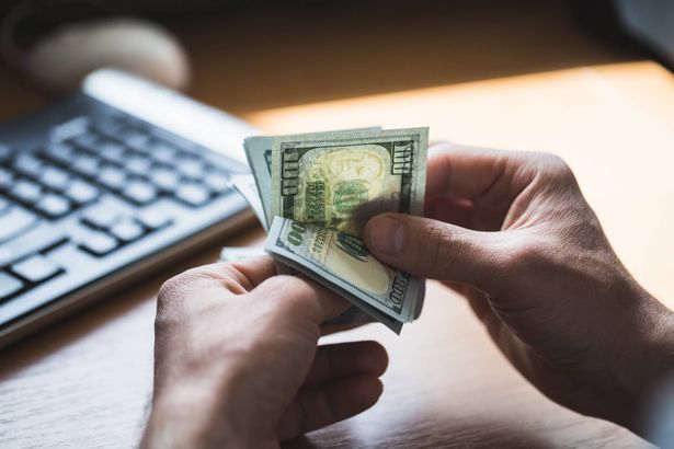 سعر صرف الدولار،يصل الى 3.41 شيكل، بعد أن سجل صباح اليوم 3.39