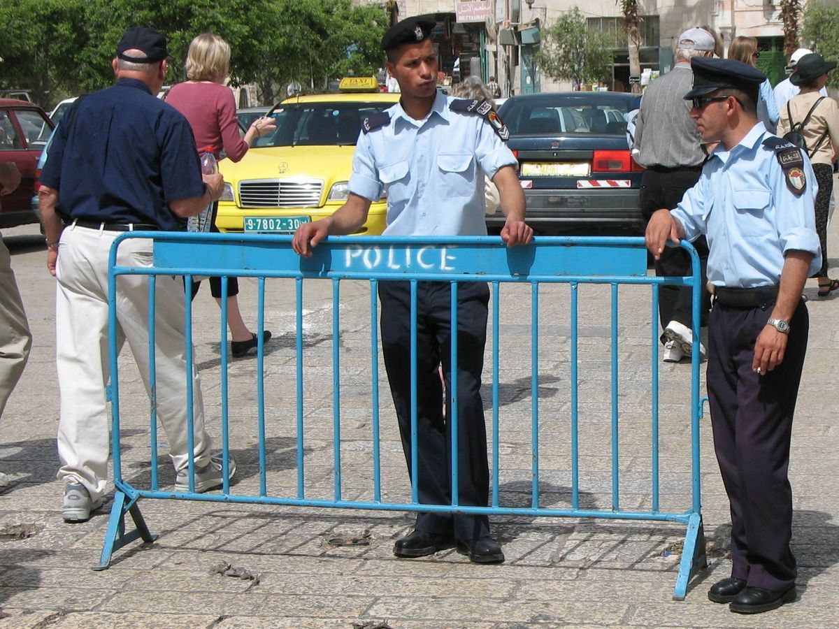 تفاصيل أوفى عن حادثة مقتل الشاب من القب في الخليل