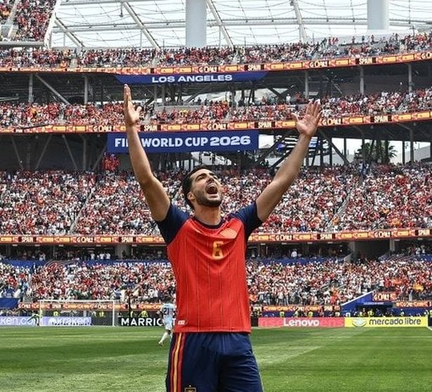 ميكيل ميرينو، الصورة من الحساب الرسمي لفيفا على إكس- @FIFAWorldCup
