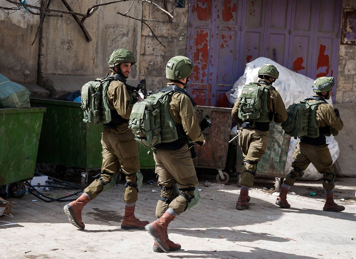 آخر المستجدات في الضفة الغربية| 70 معتقلاً فلسطينياً واشتباكات تسفر عن إصابات في الضفة 