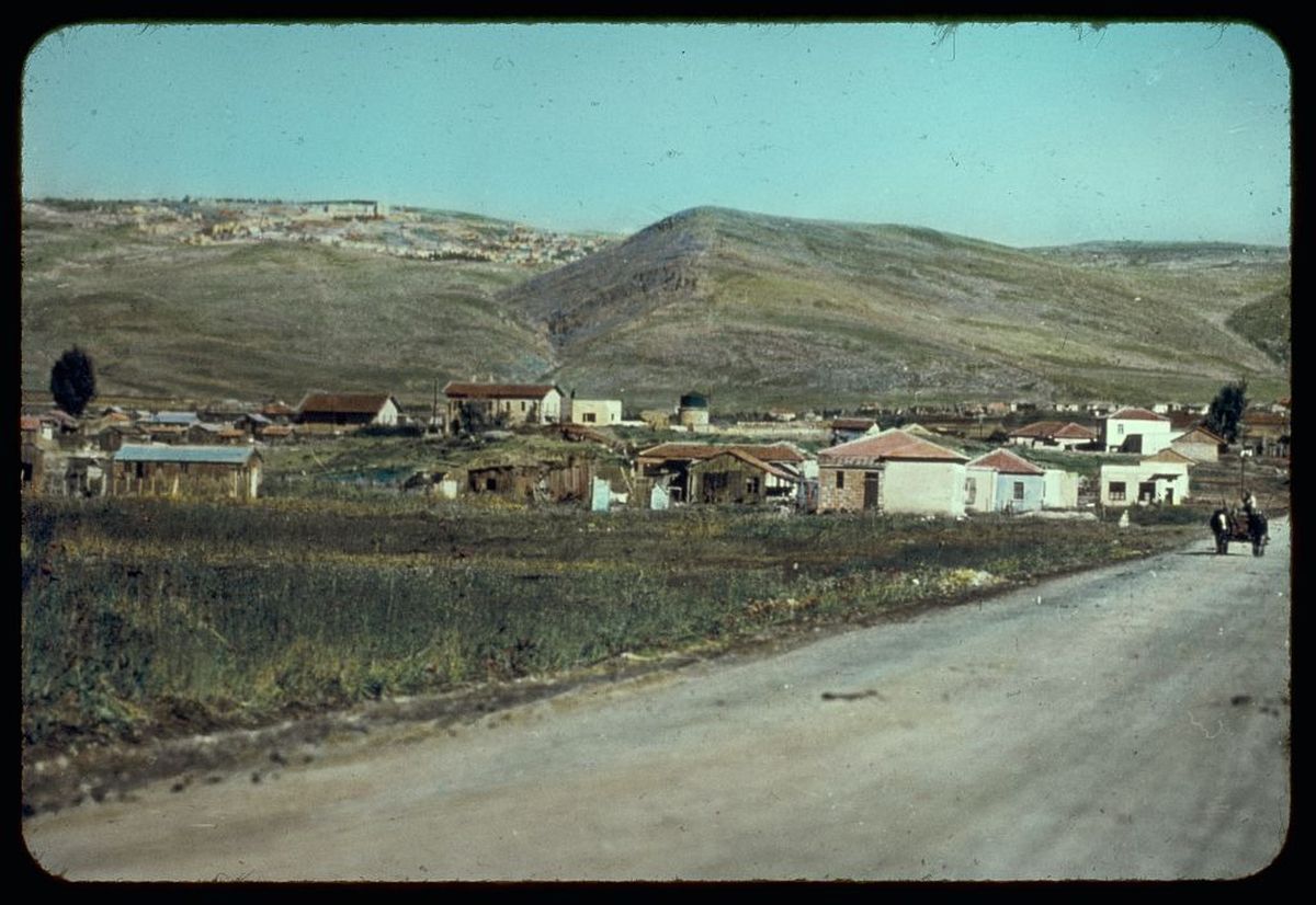 تلال الناصرة وجبل القفزة في الجليل (من أرشيف ويكيميديا كومنز، ملك عام)
