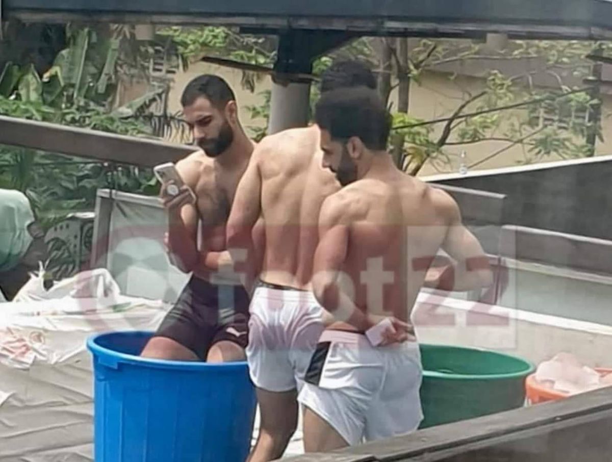 صورة للاعبي منتخب مصر ومحمد صلاح تثير الجدل