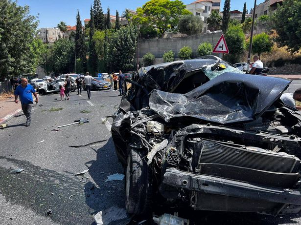 عدة إصابات جراء حادث طرق مزدوج على الشارع الالتفافي في خلة الدير بمدينة الناصرة.
