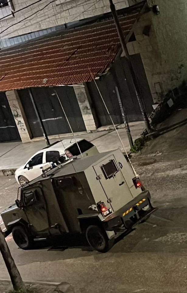  تطورات الضفة الغربية |  اشتباكات مع الجيش في عدة مناطق وإصابة شاب بطوباس  