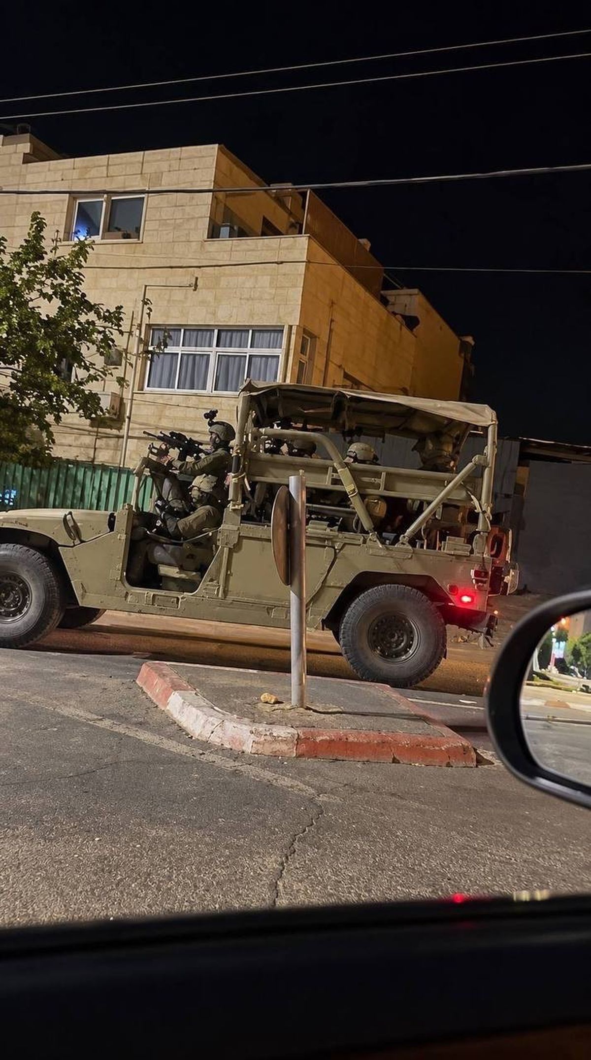 صور لاقتحام مدينة الخليل مساء الجمعة
