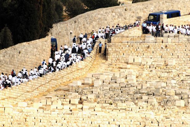 الشرطة الإسرائيلية تصادق على مسيرة تهويدية في القدس 