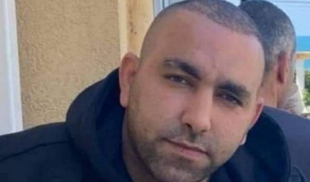 وقفة احتجاجية في اللد للمطالبة بفتح ملف الشهيد موسى حسونة