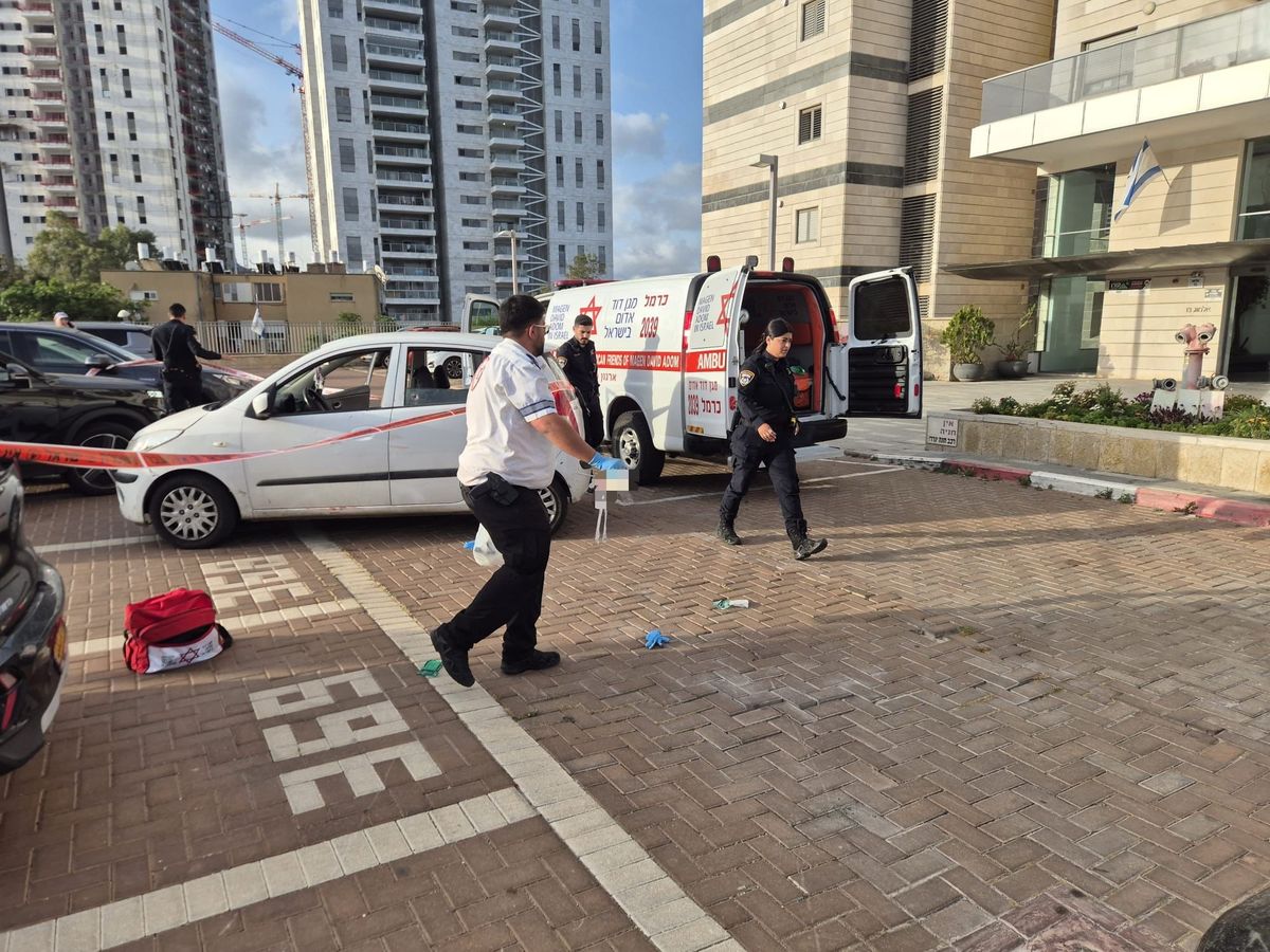 تصوير نجمة داوود الحمراء

