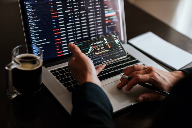 باي بال تطلق عملة مشفرة مرتبطة بالدولار