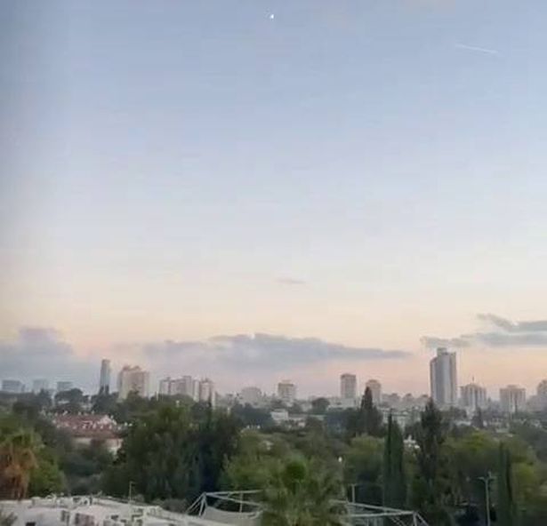 من تل أبيب - شهود عيان  