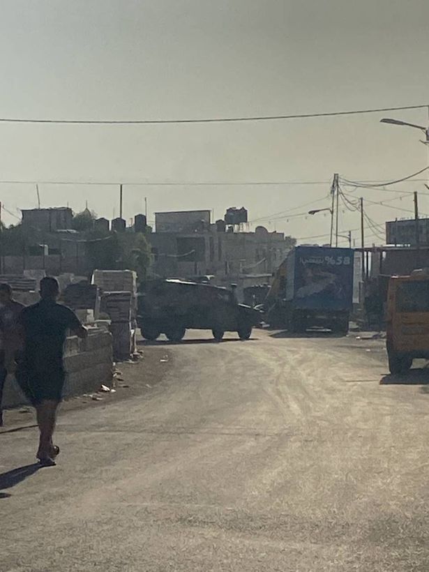 قوات الجيش الإسرائيلي تقتحم عقبة جبر وإصابة بالرّصاص الحي