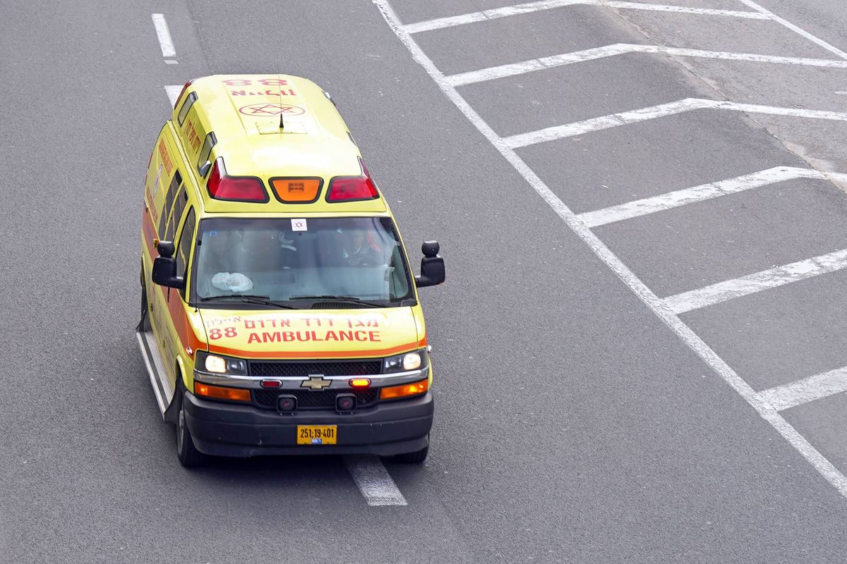 الجريمة والعنف| إصابة رجل بجراح متوسطة من جرّاء تعرّضه لحادثة عنف في طوبا الزنغرية